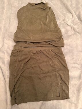 Sleeveless Olive Knit Women's Skirt Set